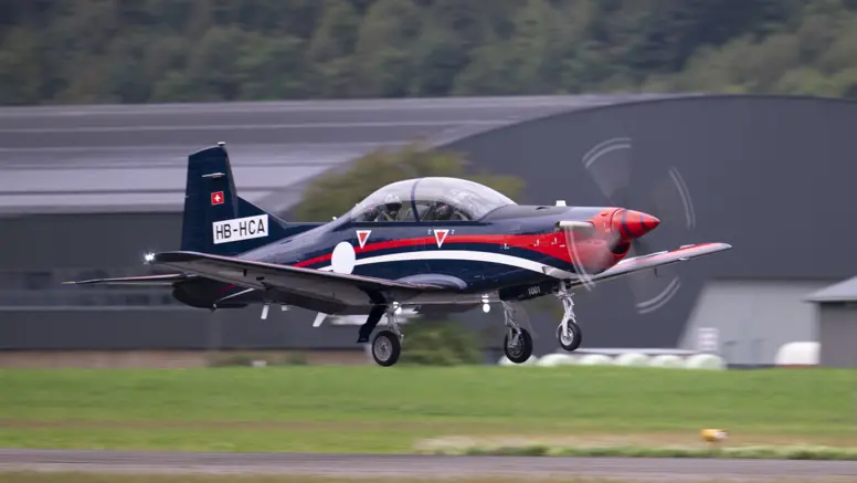 De PC-7 MKX in de lucht