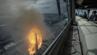 Tomahawk afgeschoten van een schip.