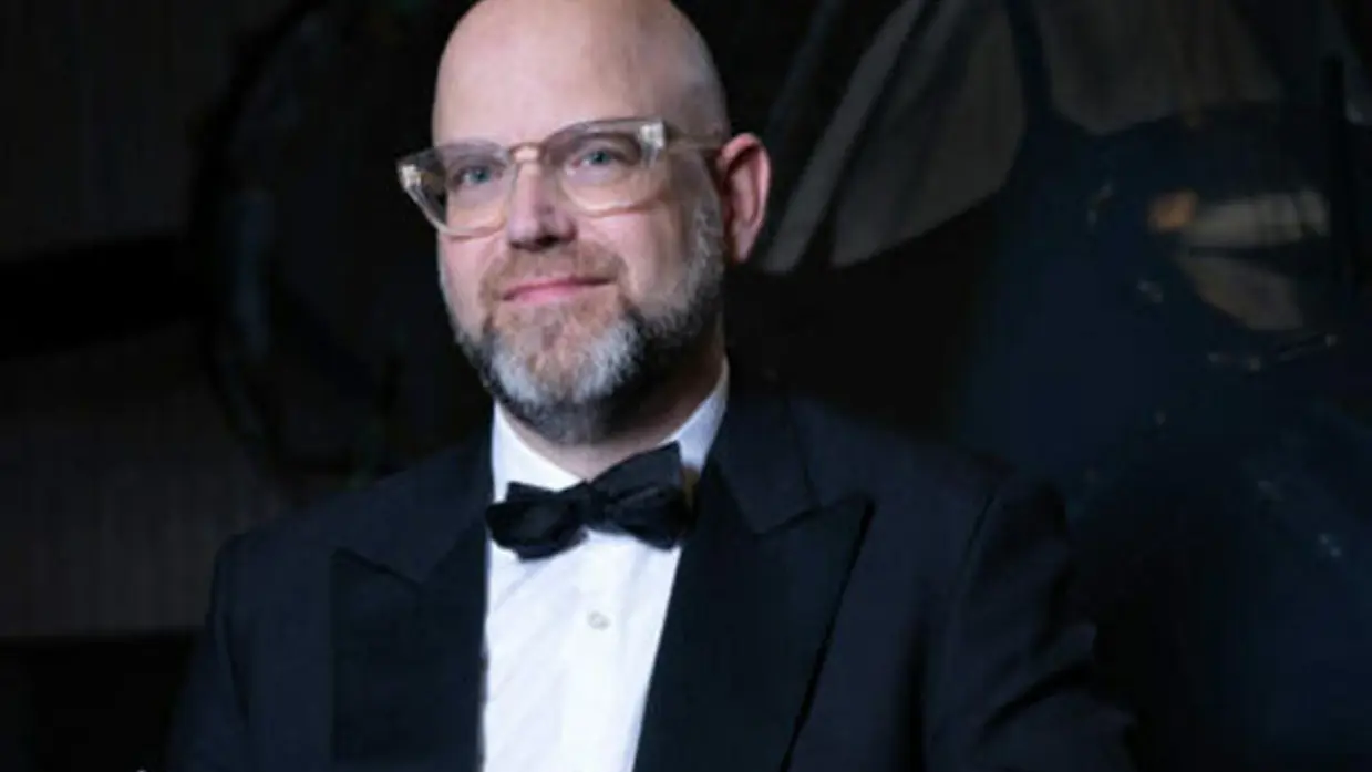 Portret van chef-dirigent Orkest Koninklijke Luchtmacht majoor Jasper Staps.