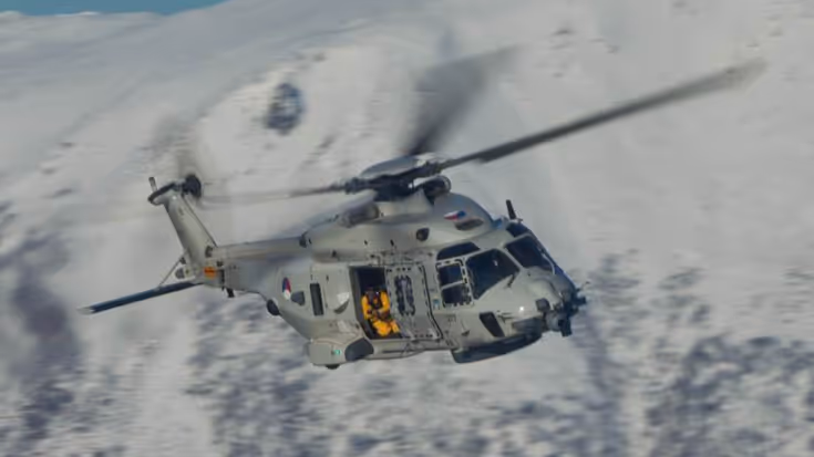 NH90-helikopter in de lucht.