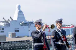Ceremonie om een schip in dienst te stellen.