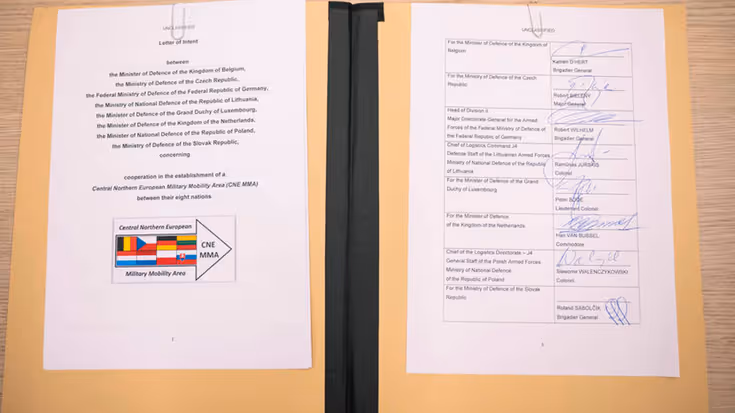 De overeenkomst op papier