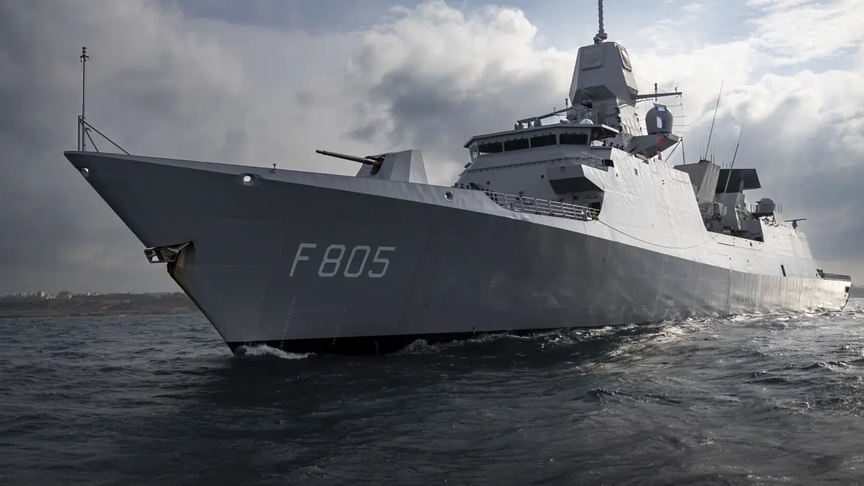 Luchtverdedigings- en commandofregat Evertsen.