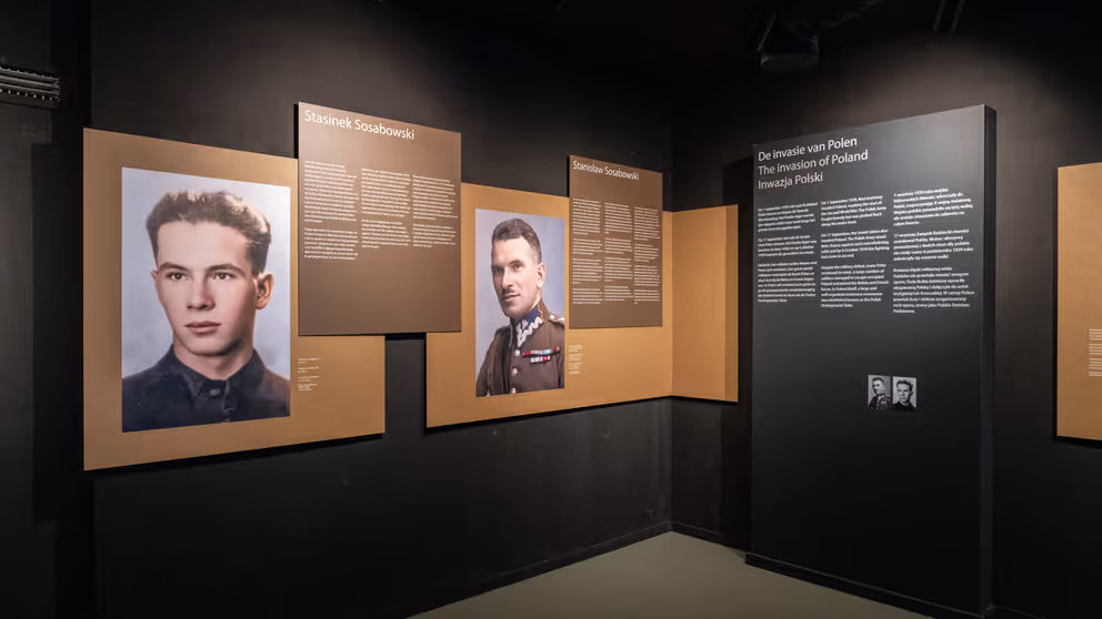 Foto's in een museum.