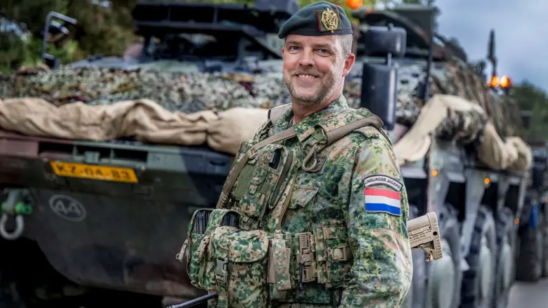 Luitenant-kolonel Marcel Kerstens voor vertrek naar oefening Fighter Lion. 