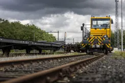 Rangeervoertuig op spoor.