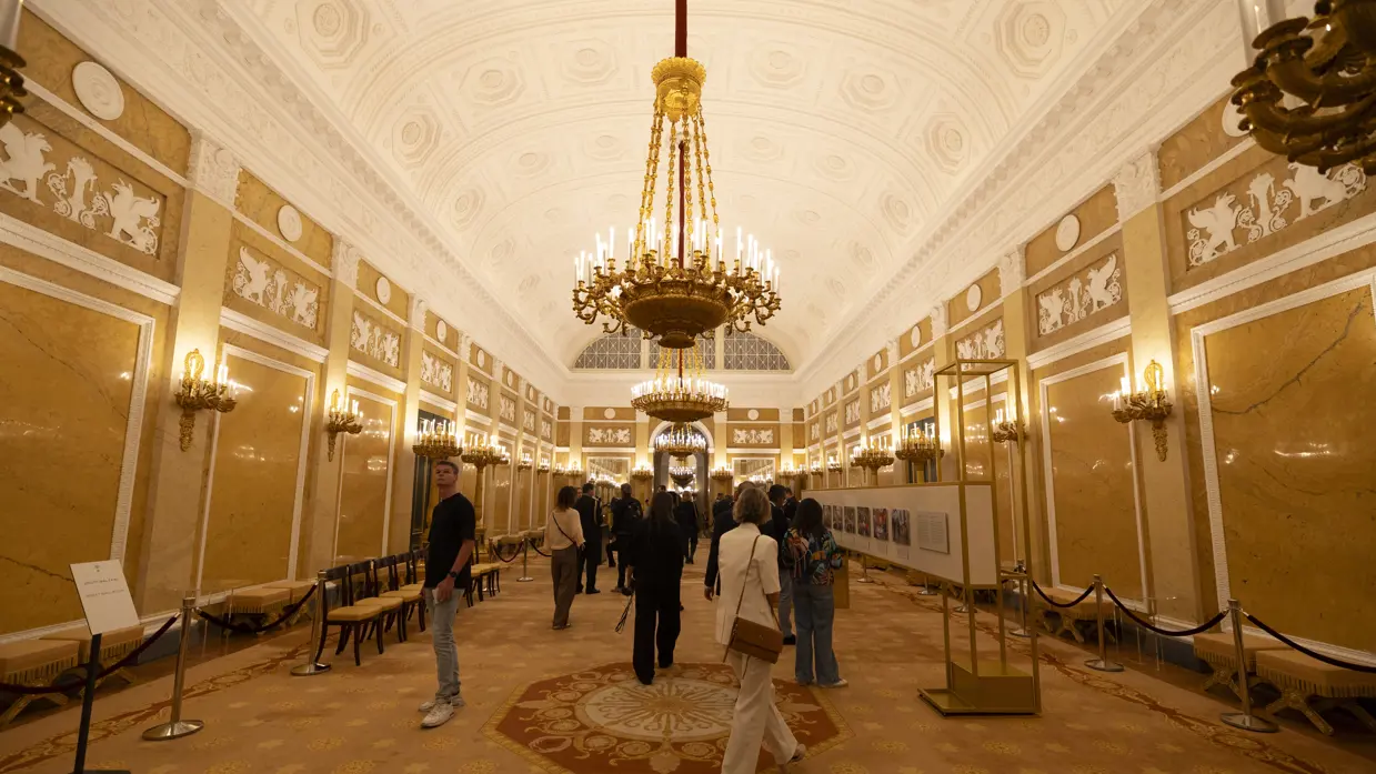 De Grote Balzaal in Paleis Noordeinde. 