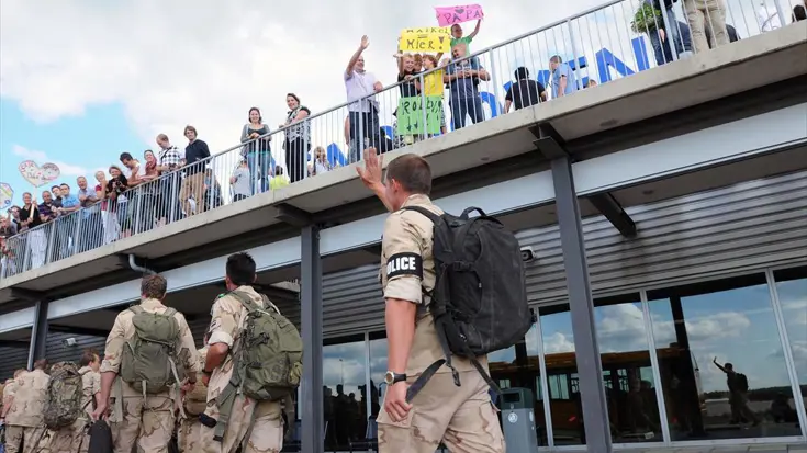 Aankomst militairen op Vliegbasis Eindhoven.