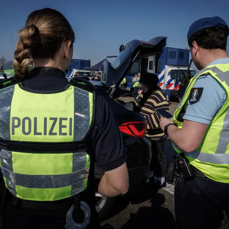 Duitse politie en Marechaussee zij aan zij tijdens controleactie Korridor Fahndung.