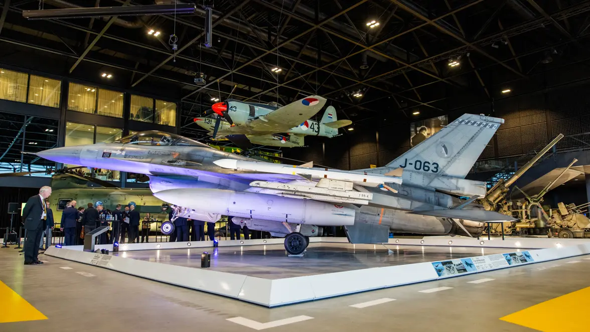 De J-063 in het museum.