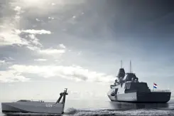 Impressie van een schip en een varende drone.