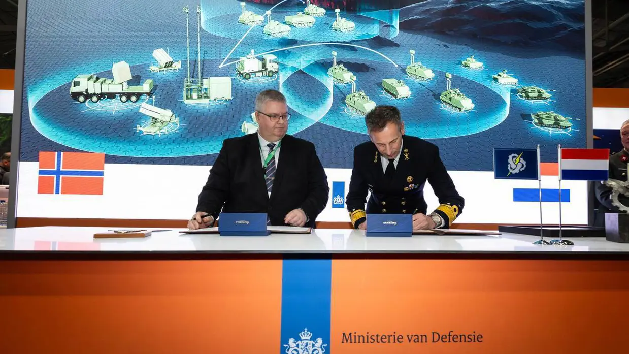 Tijdens de NEDS ondertekende Defensie ook een contract voor nieuwe lucht- en raketverdedigingssystemen.