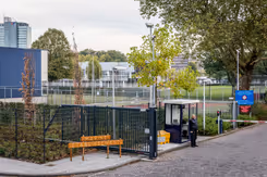 Entree van een defensielocatie.