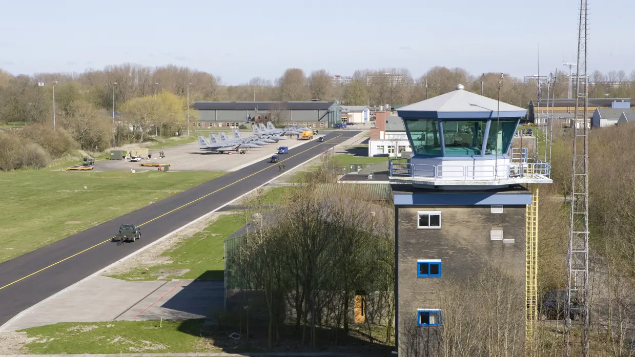 Verkeerstoren Vliegbasis Leeuwarden.