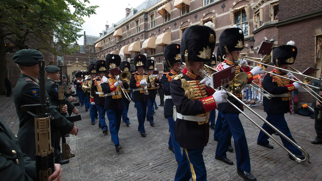 Koninklijke Militaire Kapel 'Johan Willem Friso' speelt tijdens Prinsjesdag