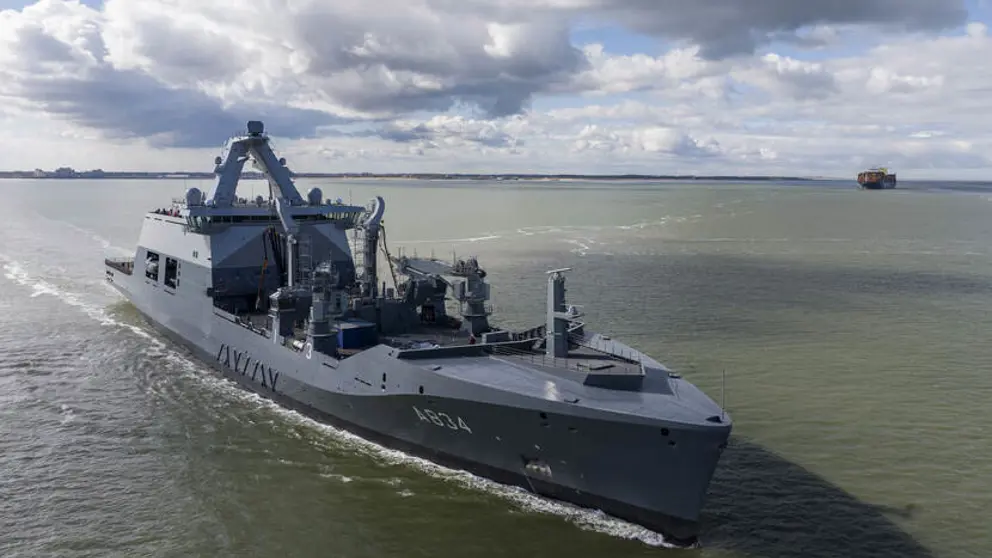 Zr. Ms. Den Helder op volle zee