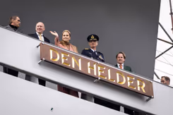 Kroonprinses Amalia aan boord van het schip Den Helder.