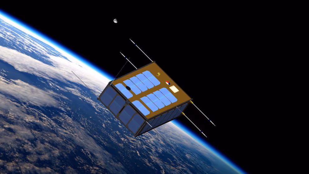 Impressie van satelliet die rond de aarde zweeft.