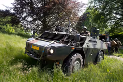 Een militair voertuig.