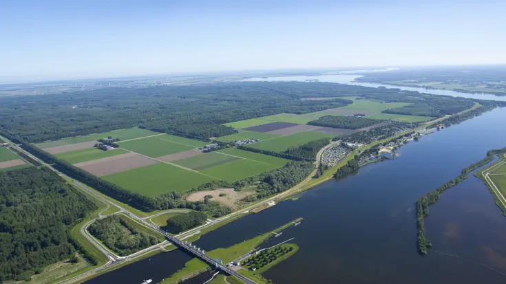 Een luchtfoto van de omgeving Zeewolde.