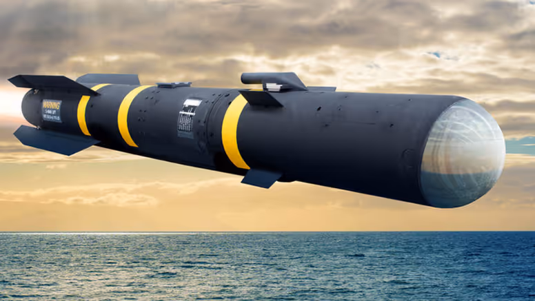 Artist-impression van een Hellfire-raket in de lucht.