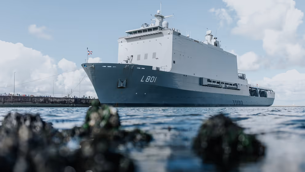 Zr.Ms. Johan de Witt vertrokken voor NAVO-inzet