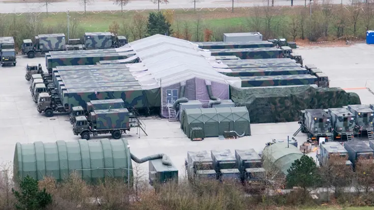 Het snel verplaatsbare Joint Operations Centre van 1GNC.
