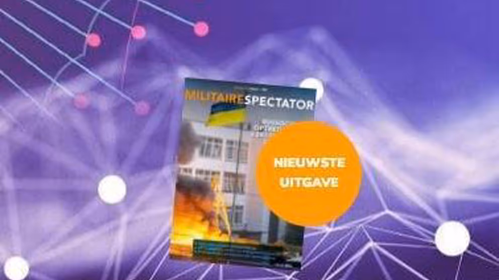 Voorkant van de nieuwste uitgave van de Militaire Spectator op een paarse achtergrond.