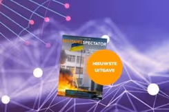 Voorkant van de nieuwste uitgave van de Militaire Spectator op een paarse achtergrond.