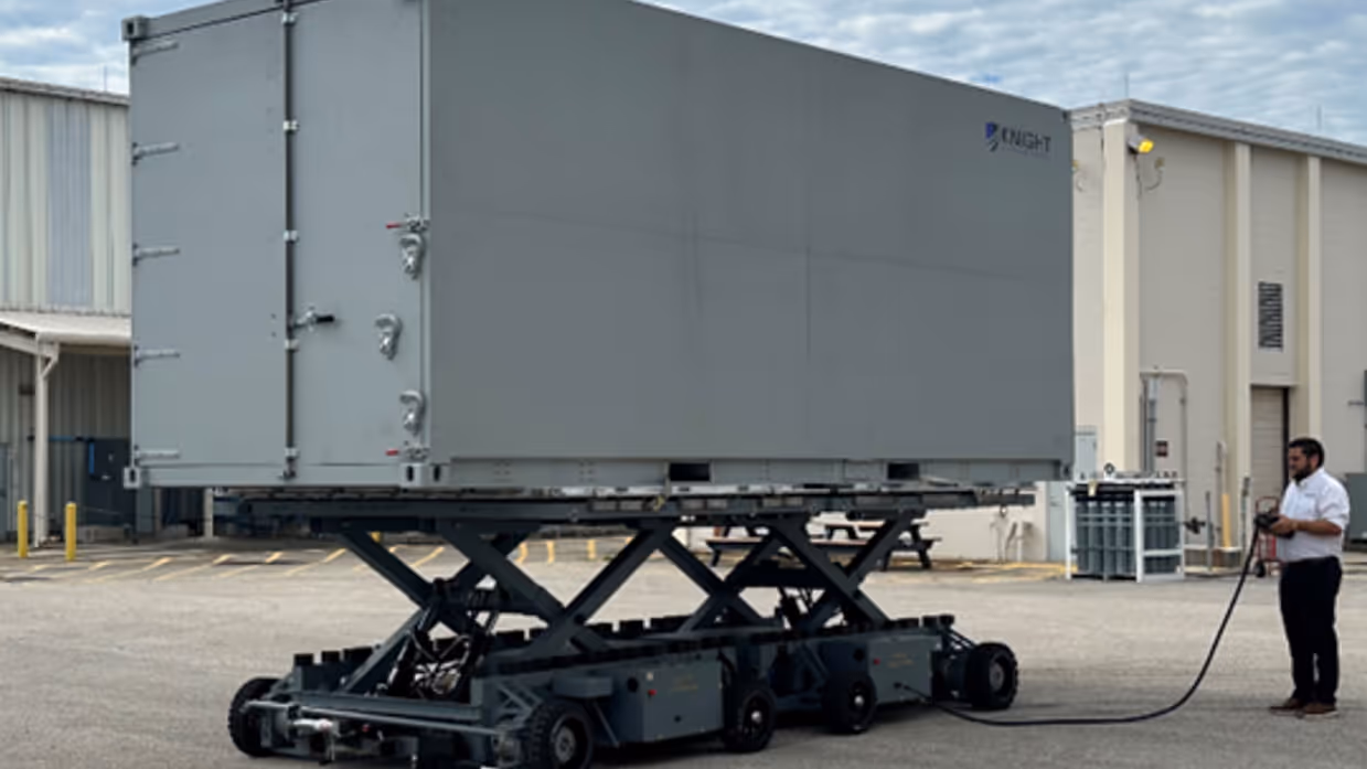 Een laadtoepassing om de medische container in- en uit te laden.