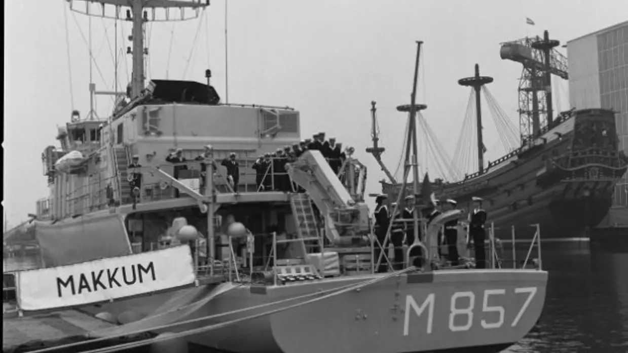 Zr.Ms. Makkum.