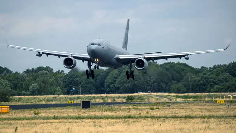 Een archieffoto van een militaire Airbus A330. 