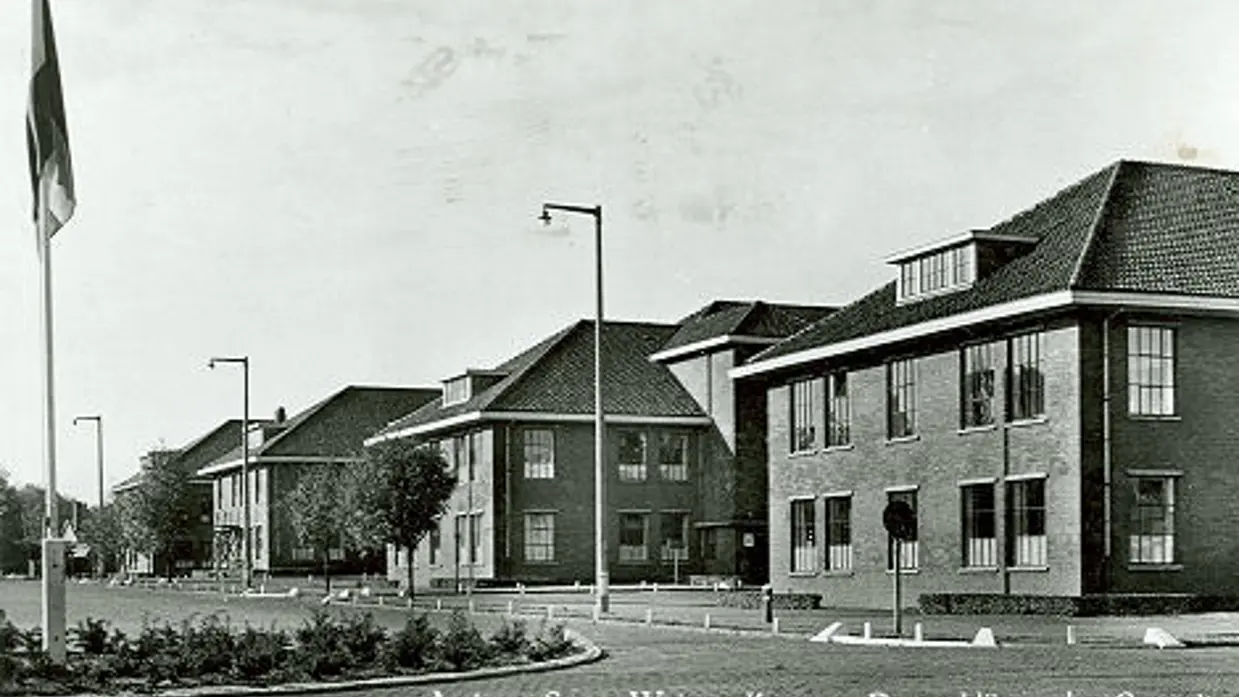 Gebouwen Saksen-Weimarkazerne te Arnhem.
