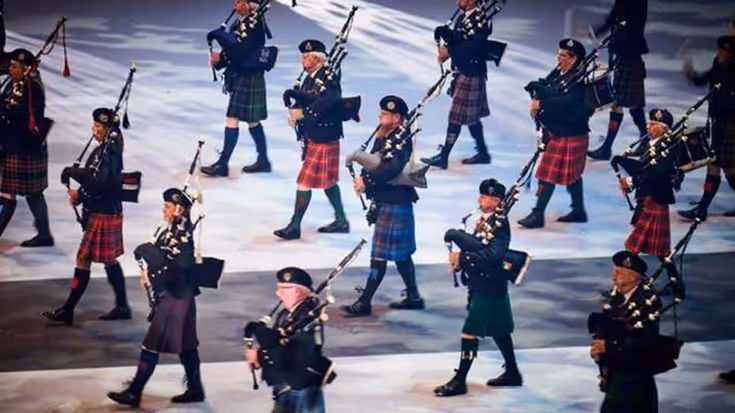 Optreden van militaire muzikanten.