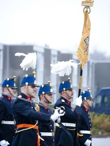 Militairen in ceremonieel tenue