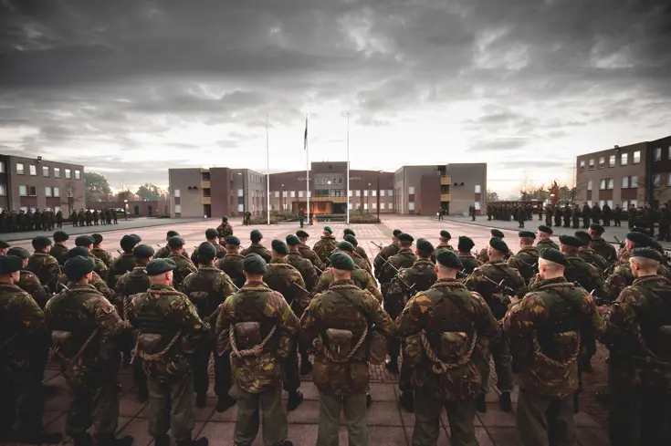 Militairen opgesteld op kazerne Korps Commandotroepen in Roosendaal.