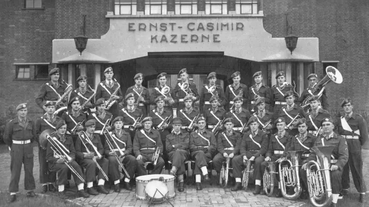 Zwart-witfoto van militair orkest.