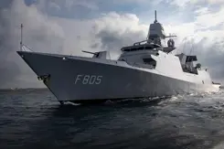 Zr.Ms. Evertsen op zee.